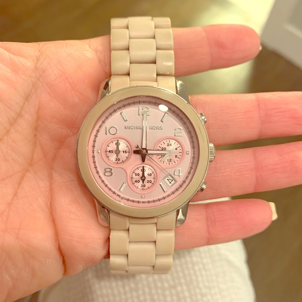 Michael Kors Silicone Pink watch